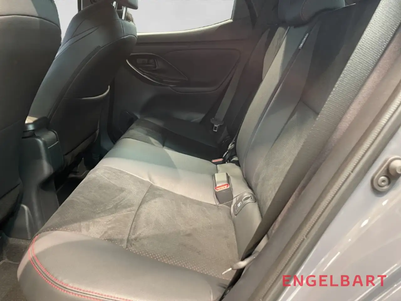 Toyota Yaris 12