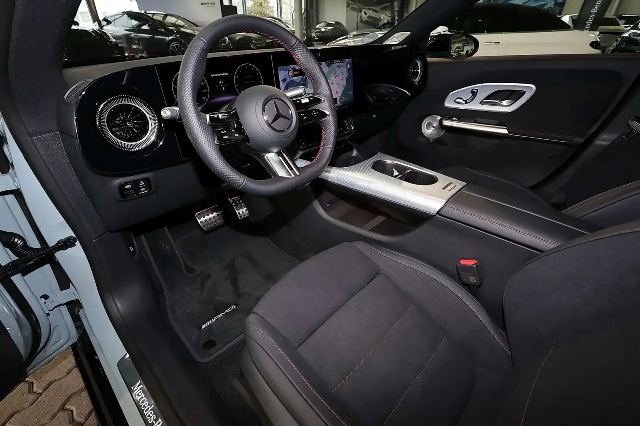 Mercedes-Benz CLA 200 9