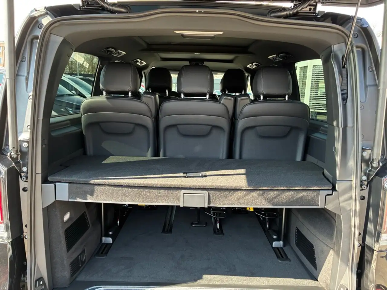 Mercedes-Benz V 300 11
