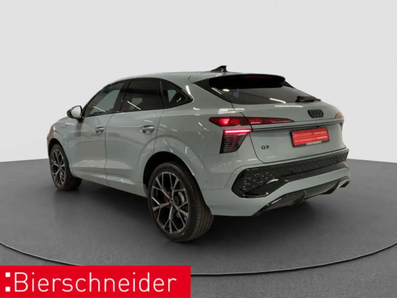 Audi Q3 7