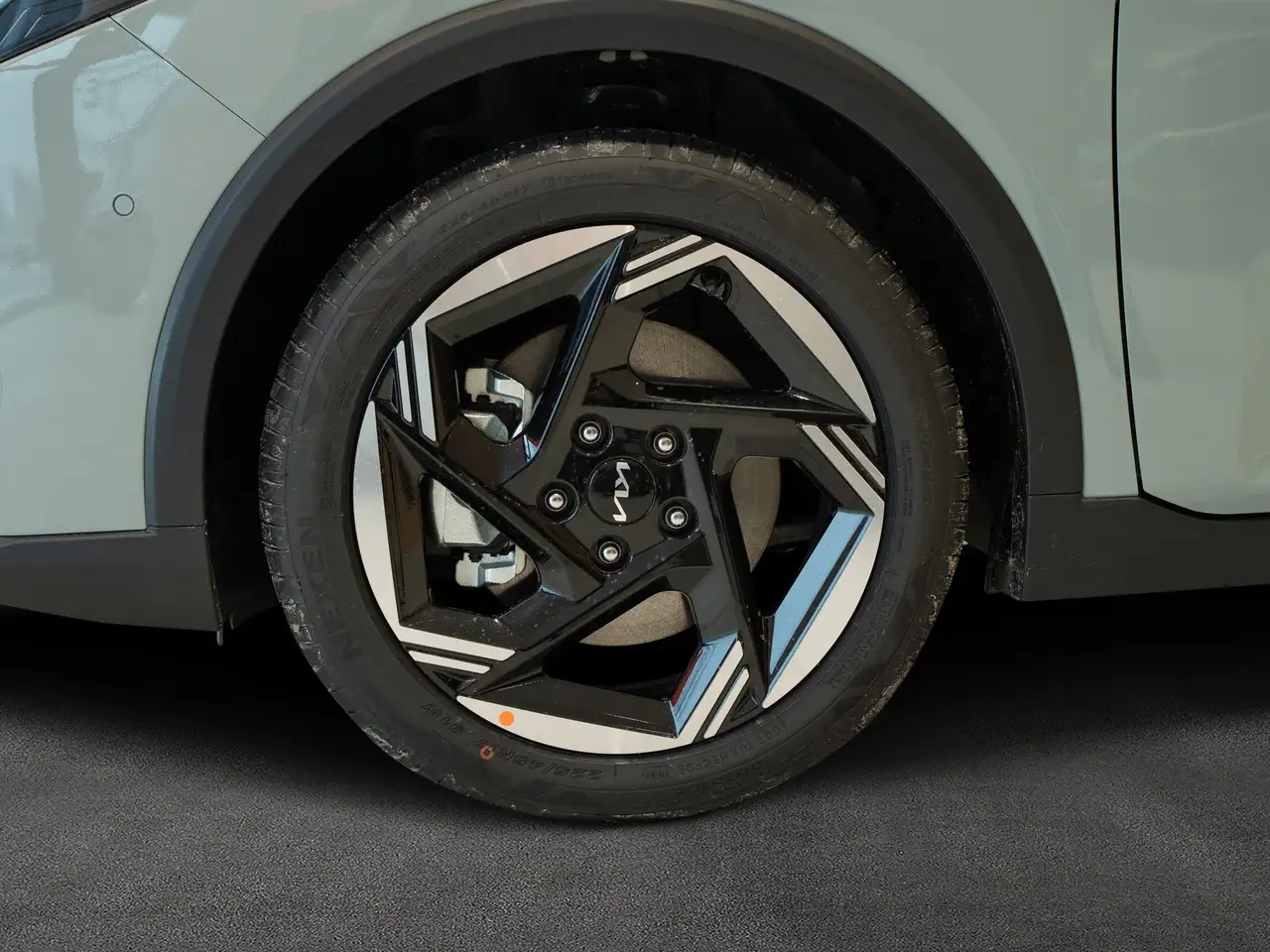 Kia K4 3