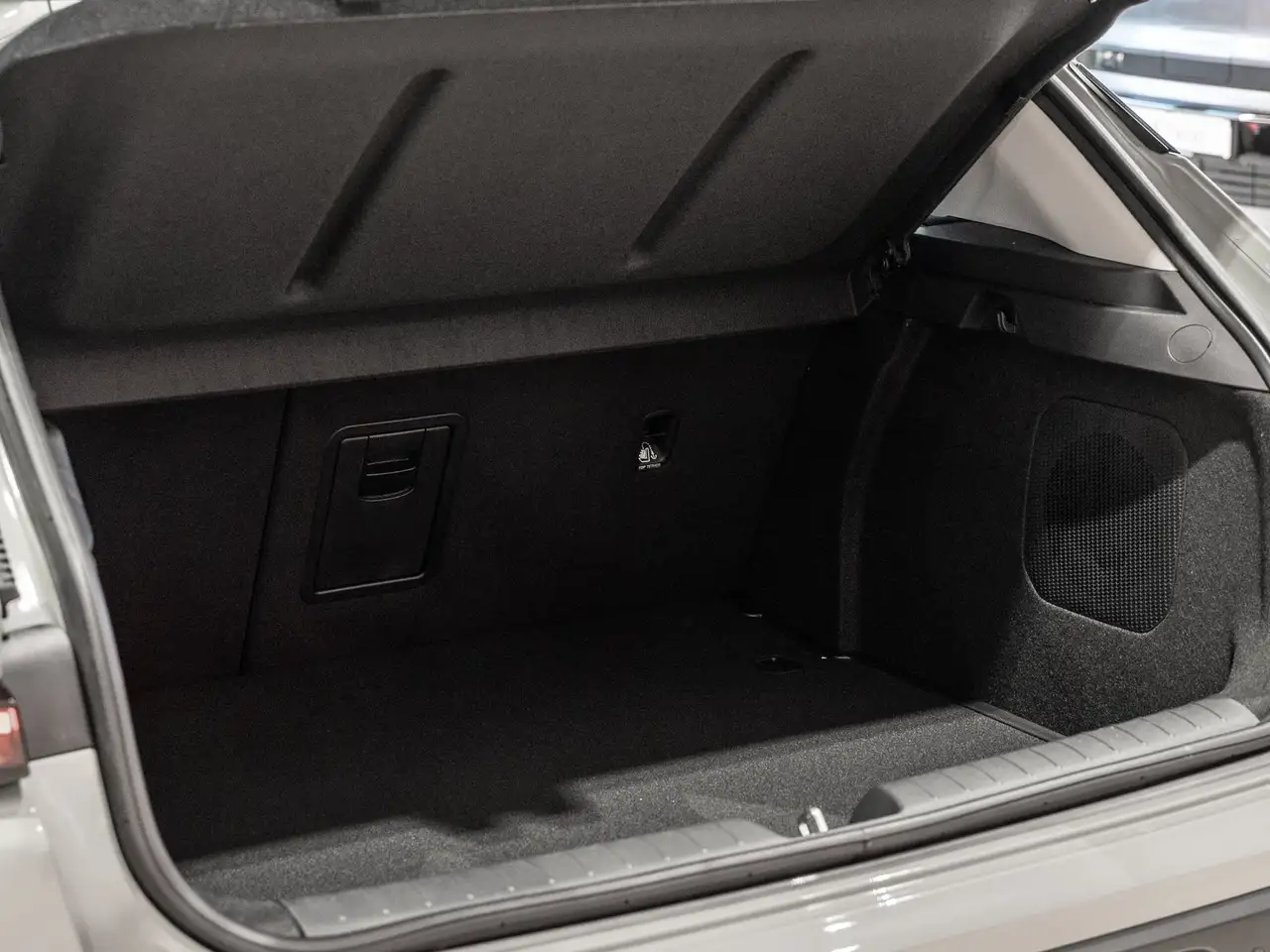 Kia K4 7