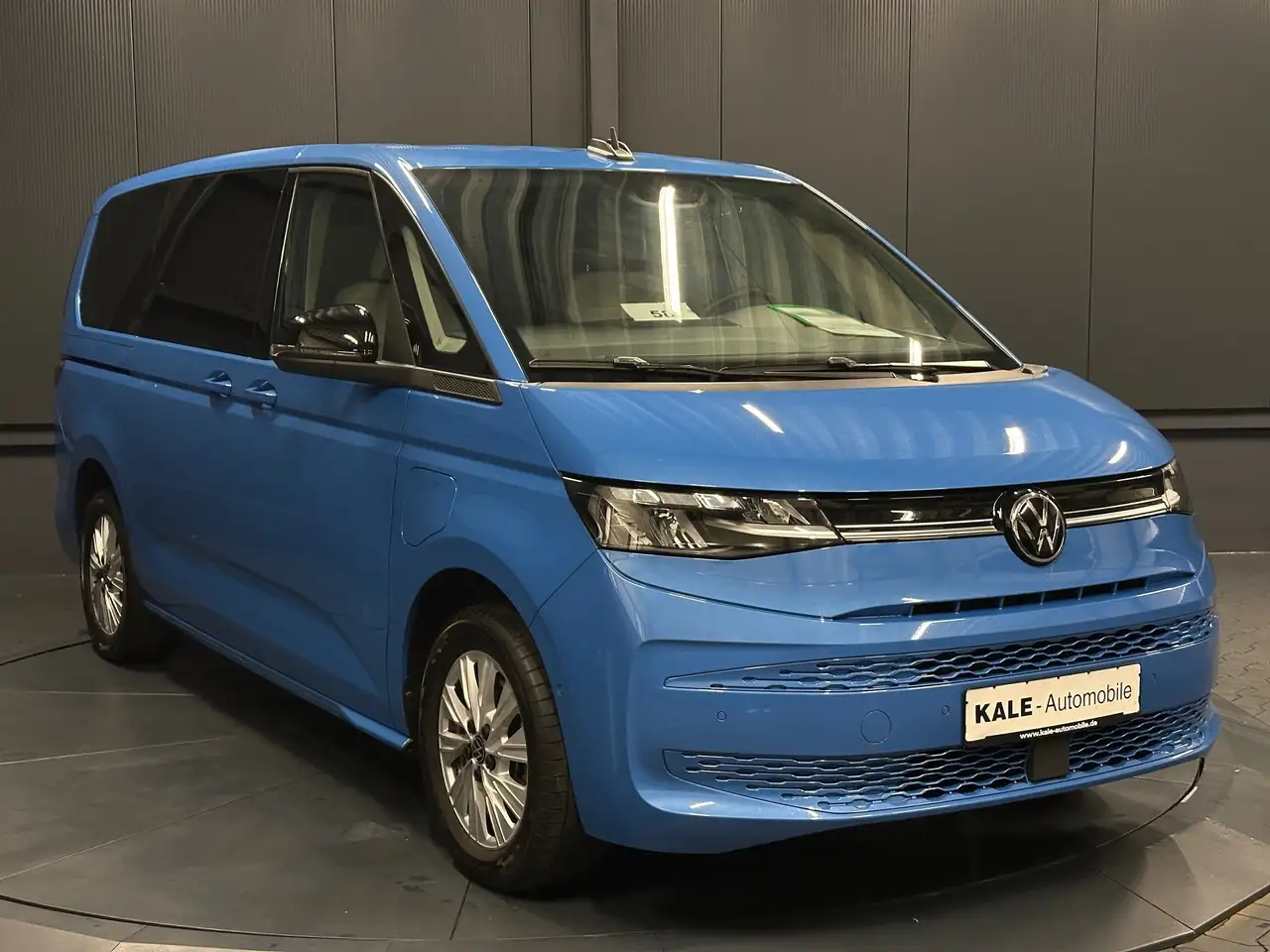 Volkswagen T7 Multivan 7