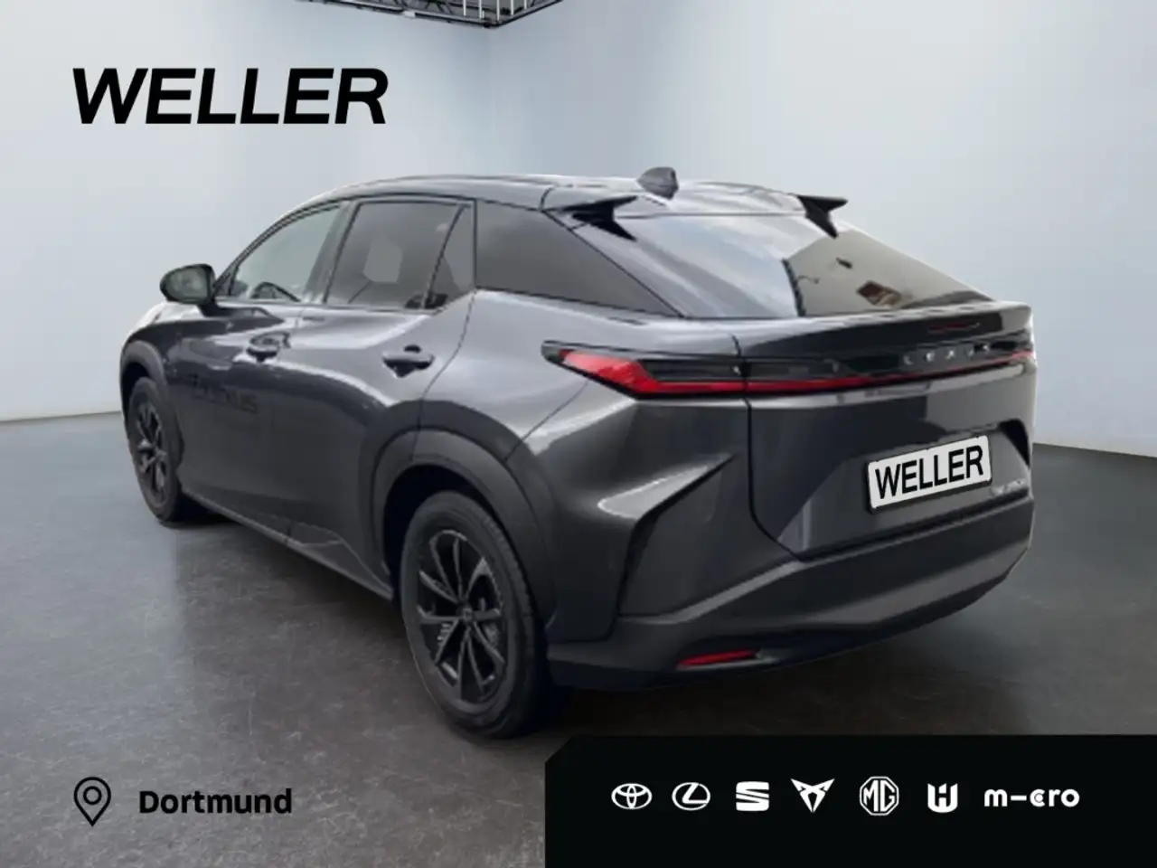 Lexus RZ 2