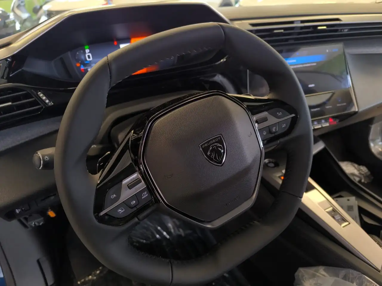 Peugeot 308 8