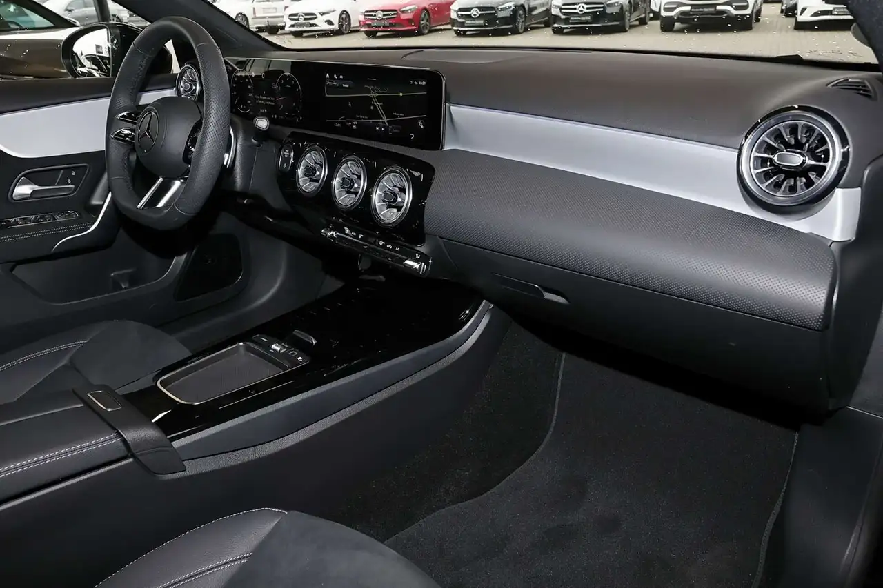 Mercedes-Benz A 180 7