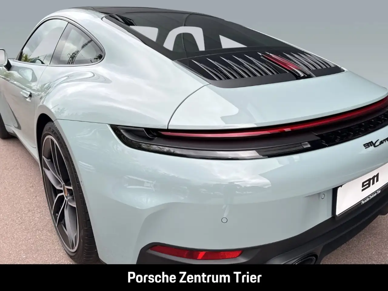 Porsche 992 911 10