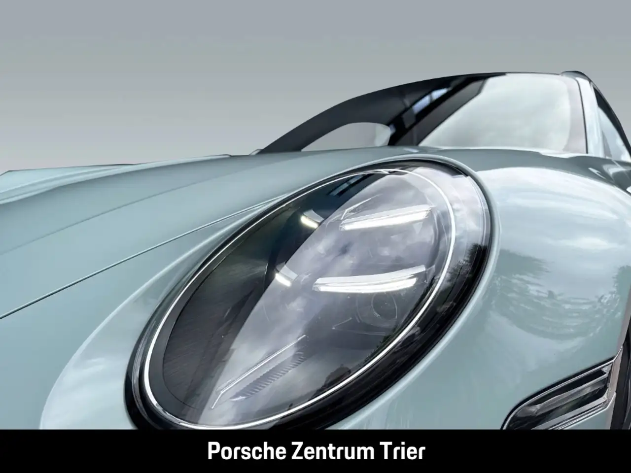 Porsche 992 911 11
