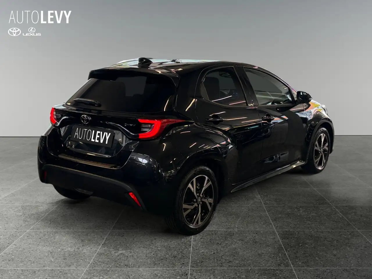 Toyota Yaris 6