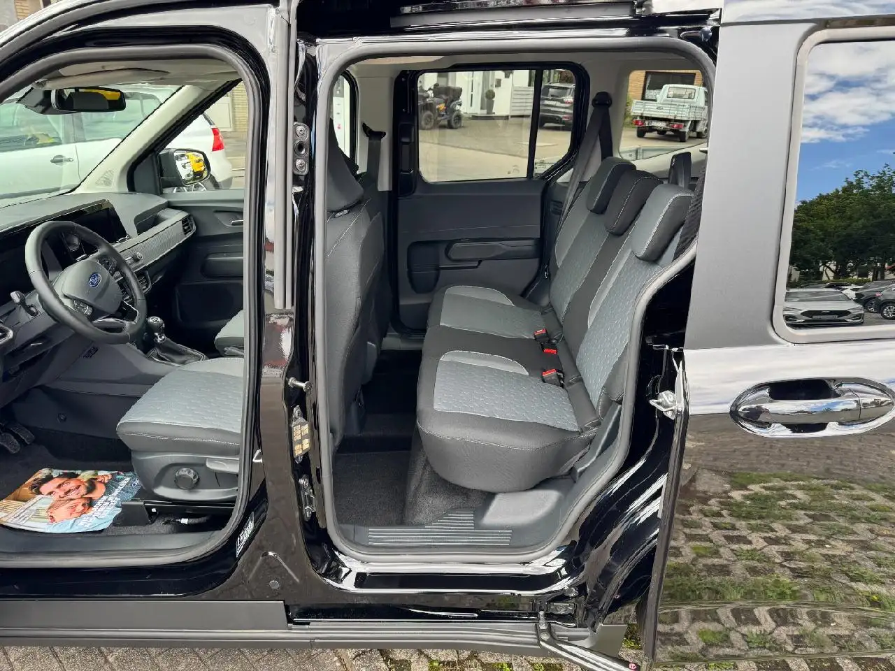 Ford Tourneo 9