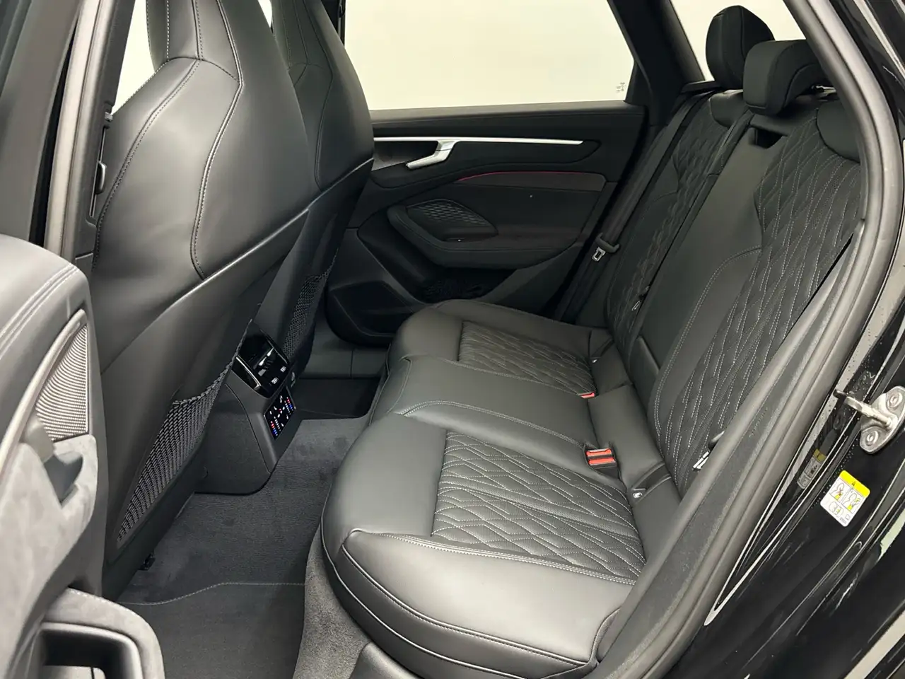 Audi A6 11