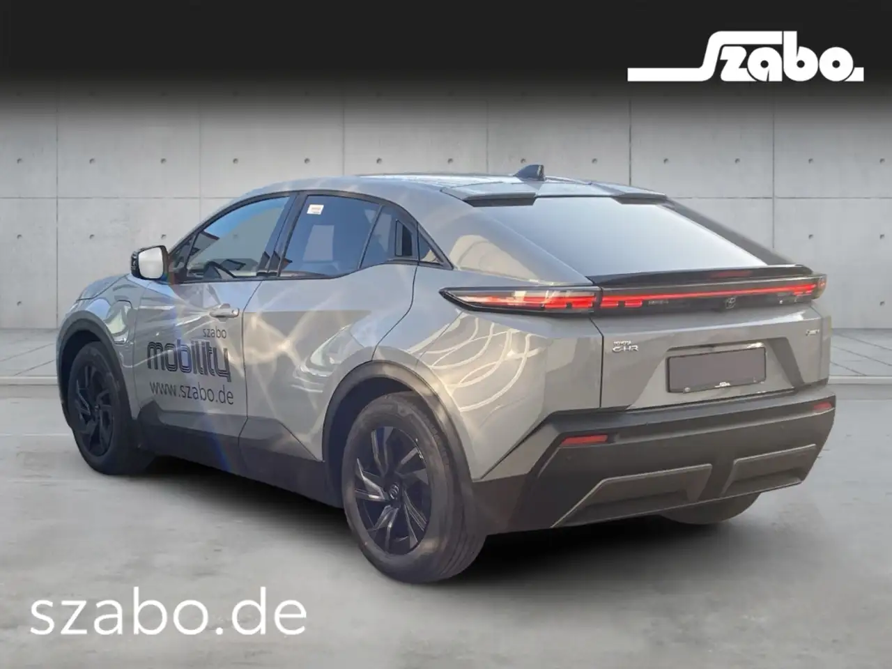 Toyota C-HR 2
