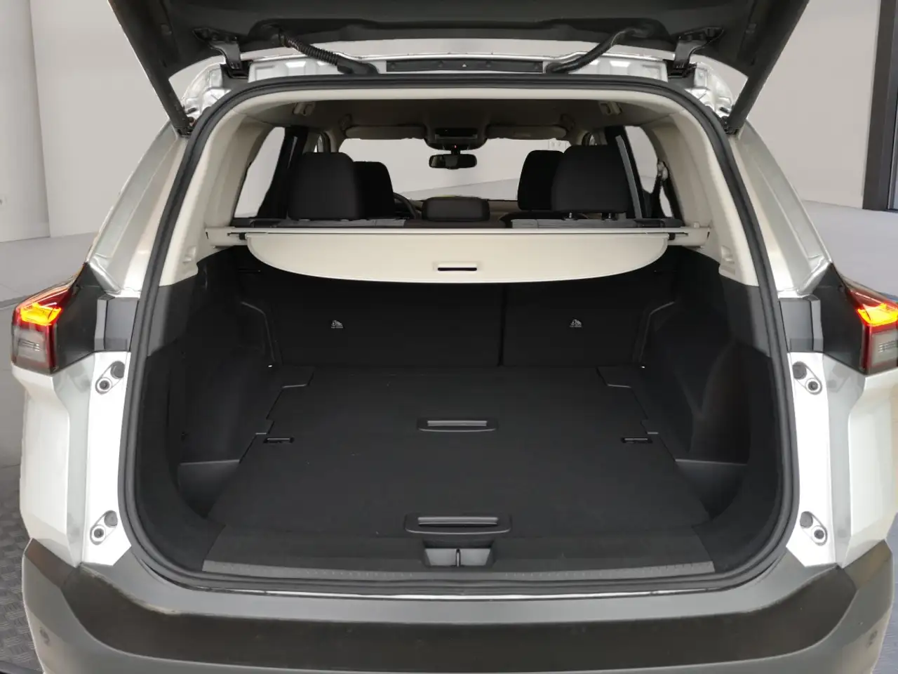 Nissan X-Trail 11
