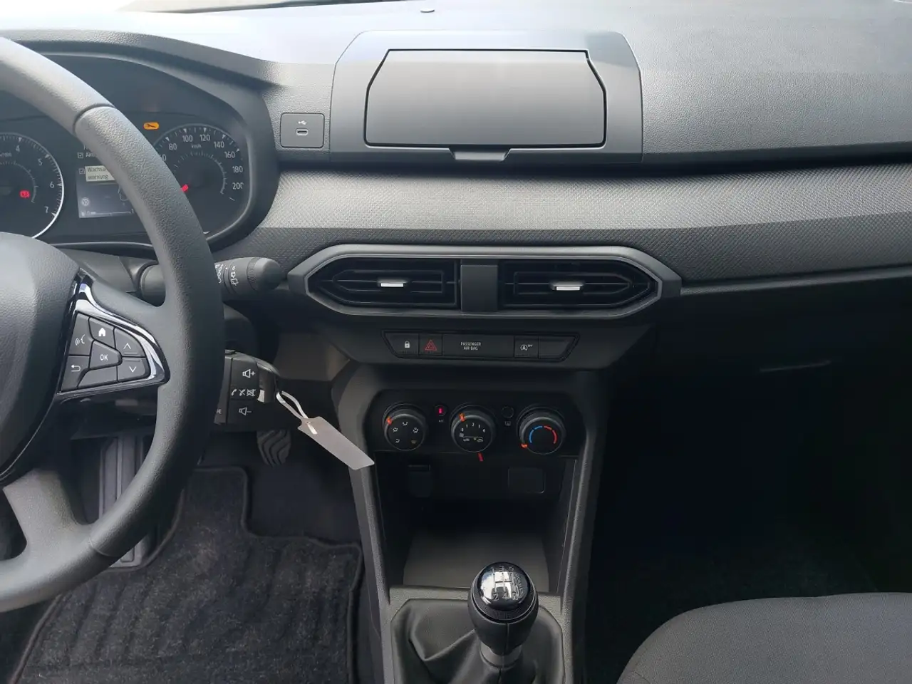 Dacia Sandero 8