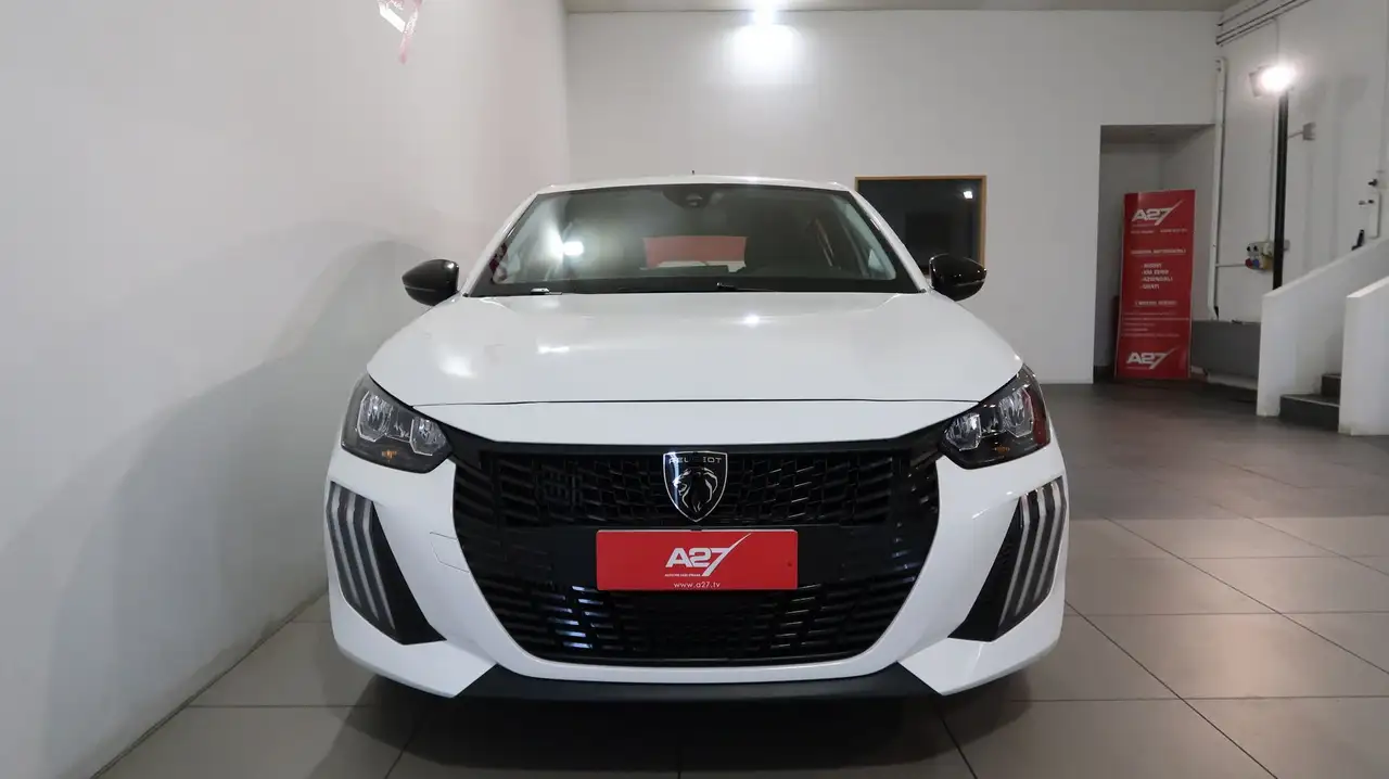 Peugeot 208 7