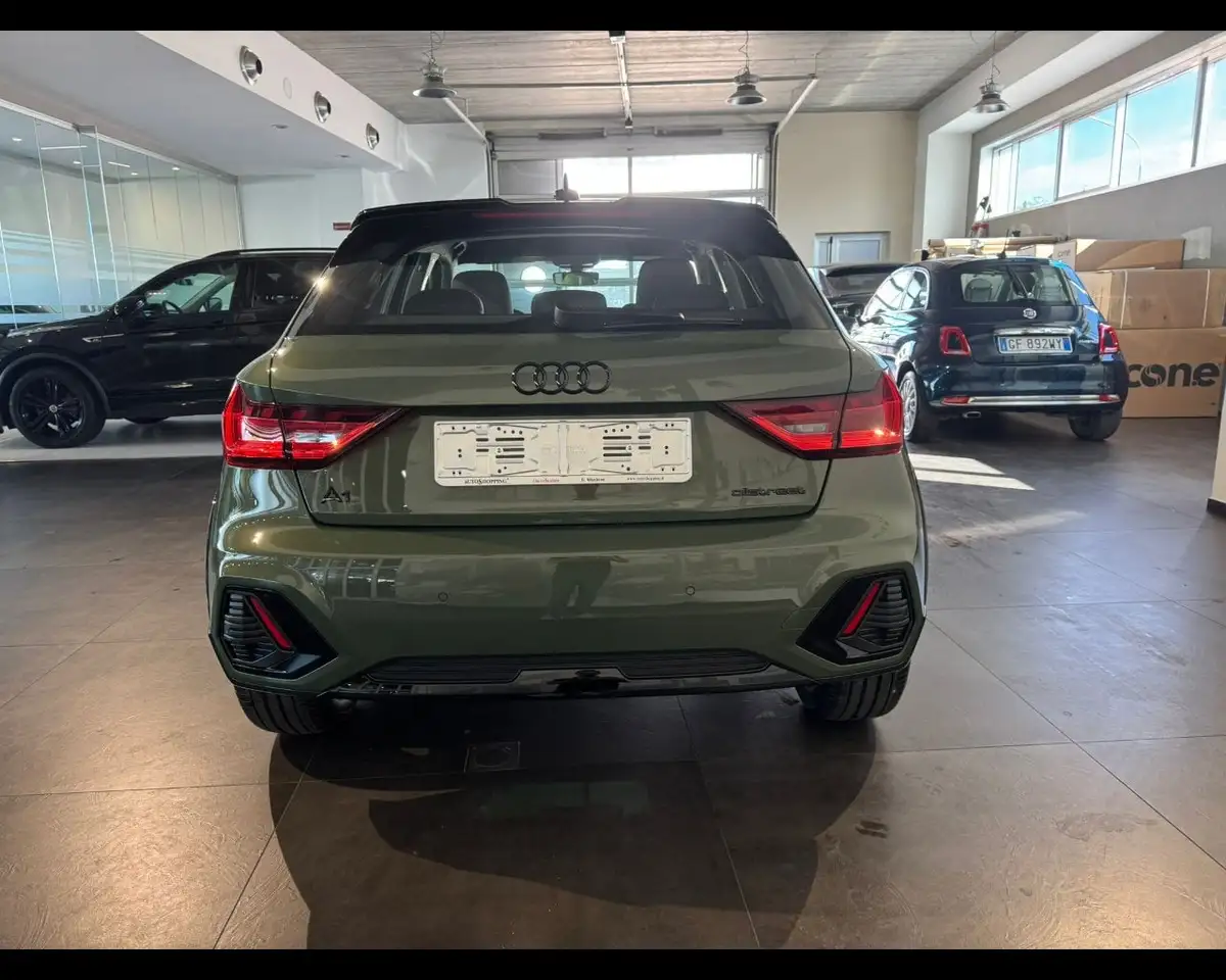 Audi A1 4