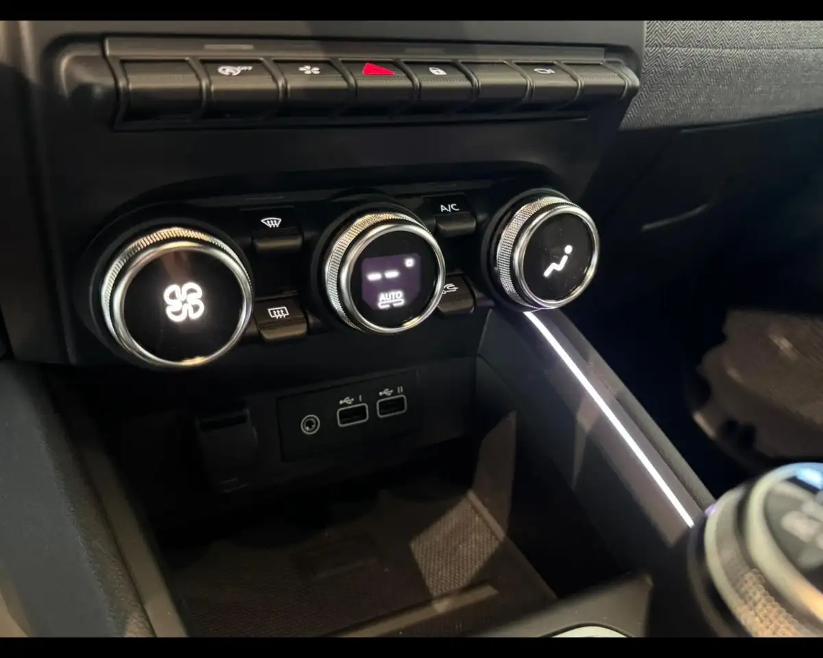 Renault Clio V 10