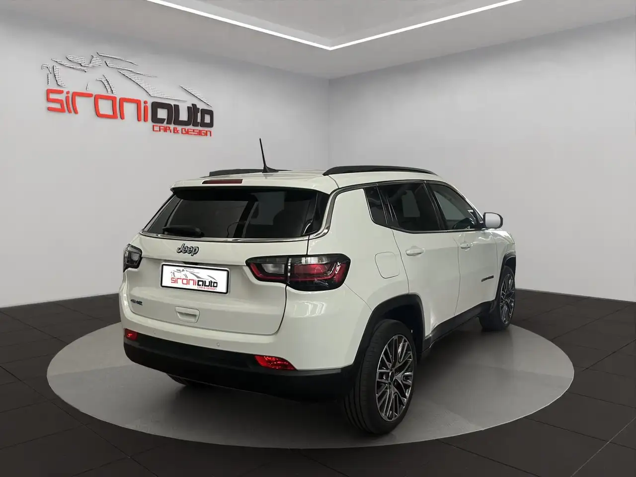 Jeep Compass 8