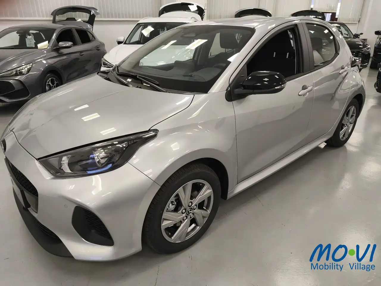 Mazda 2 3