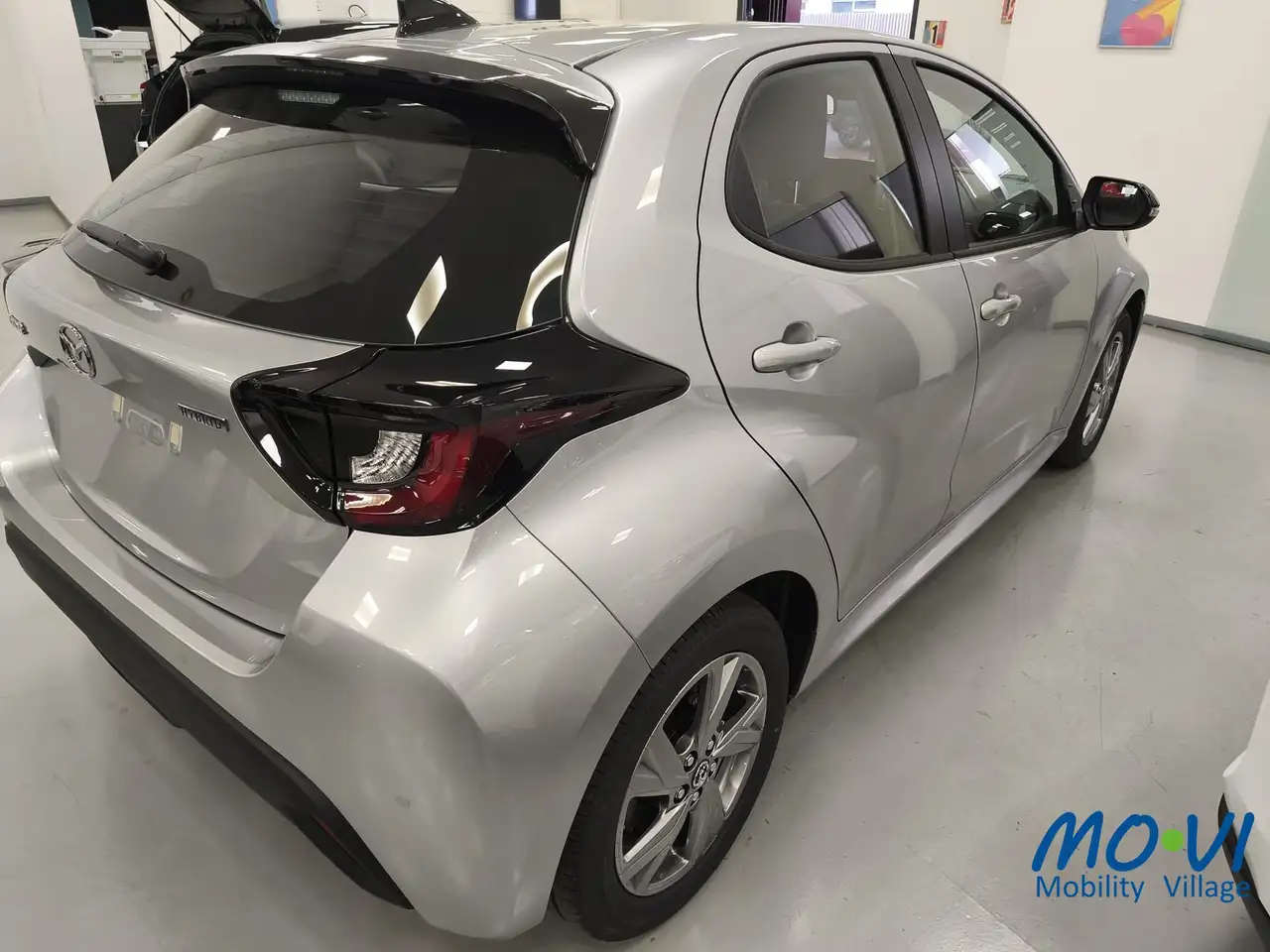 Mazda 2 10