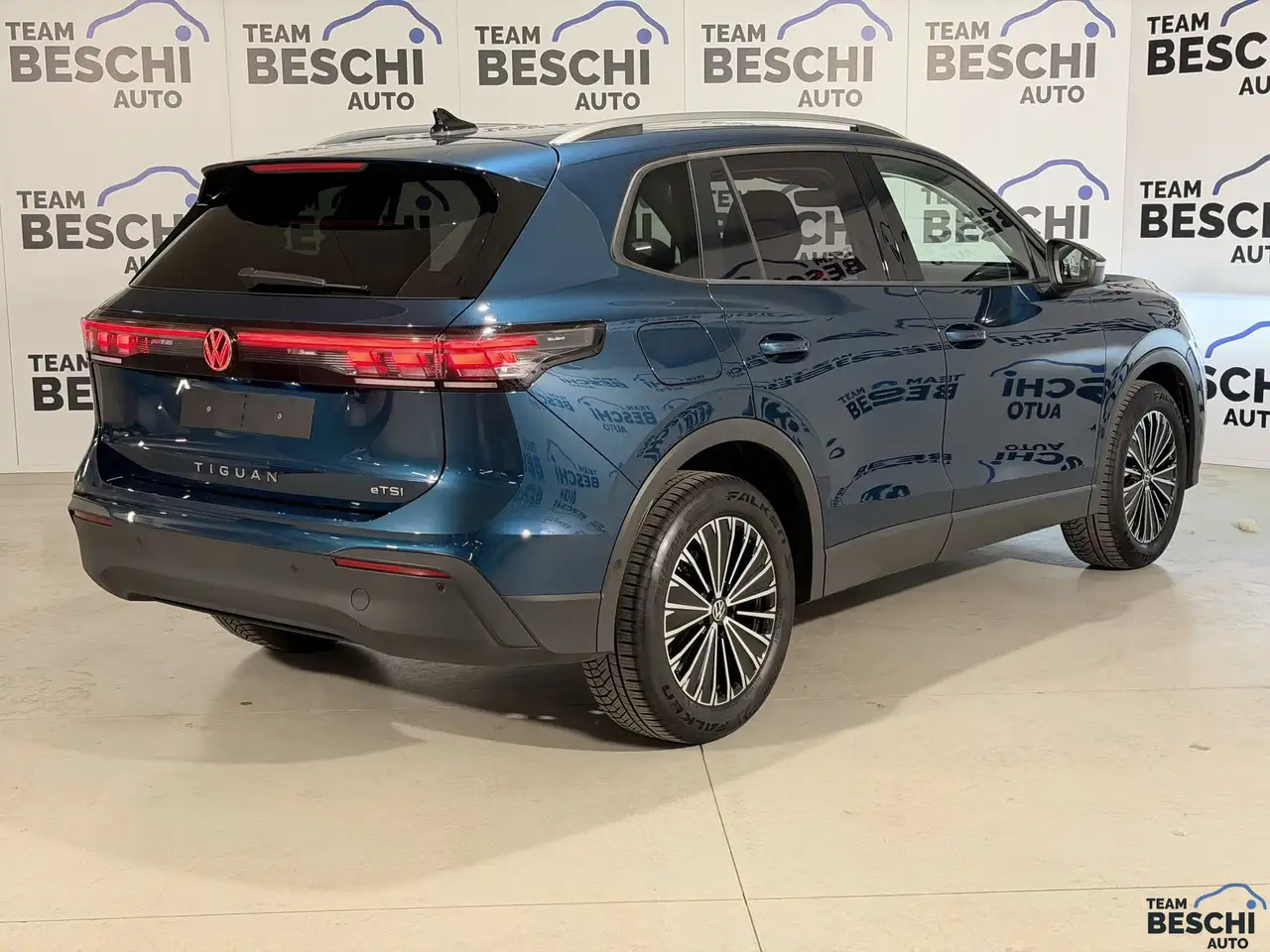 Volkswagen Tiguan 8