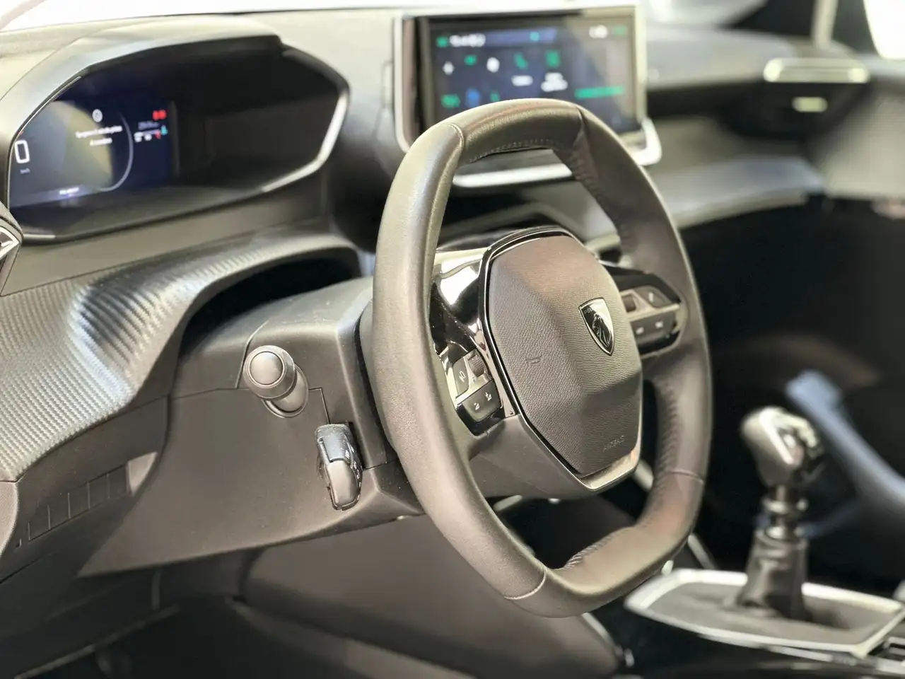 Peugeot 208 7