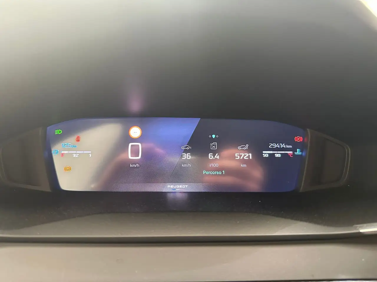 Peugeot 208 8