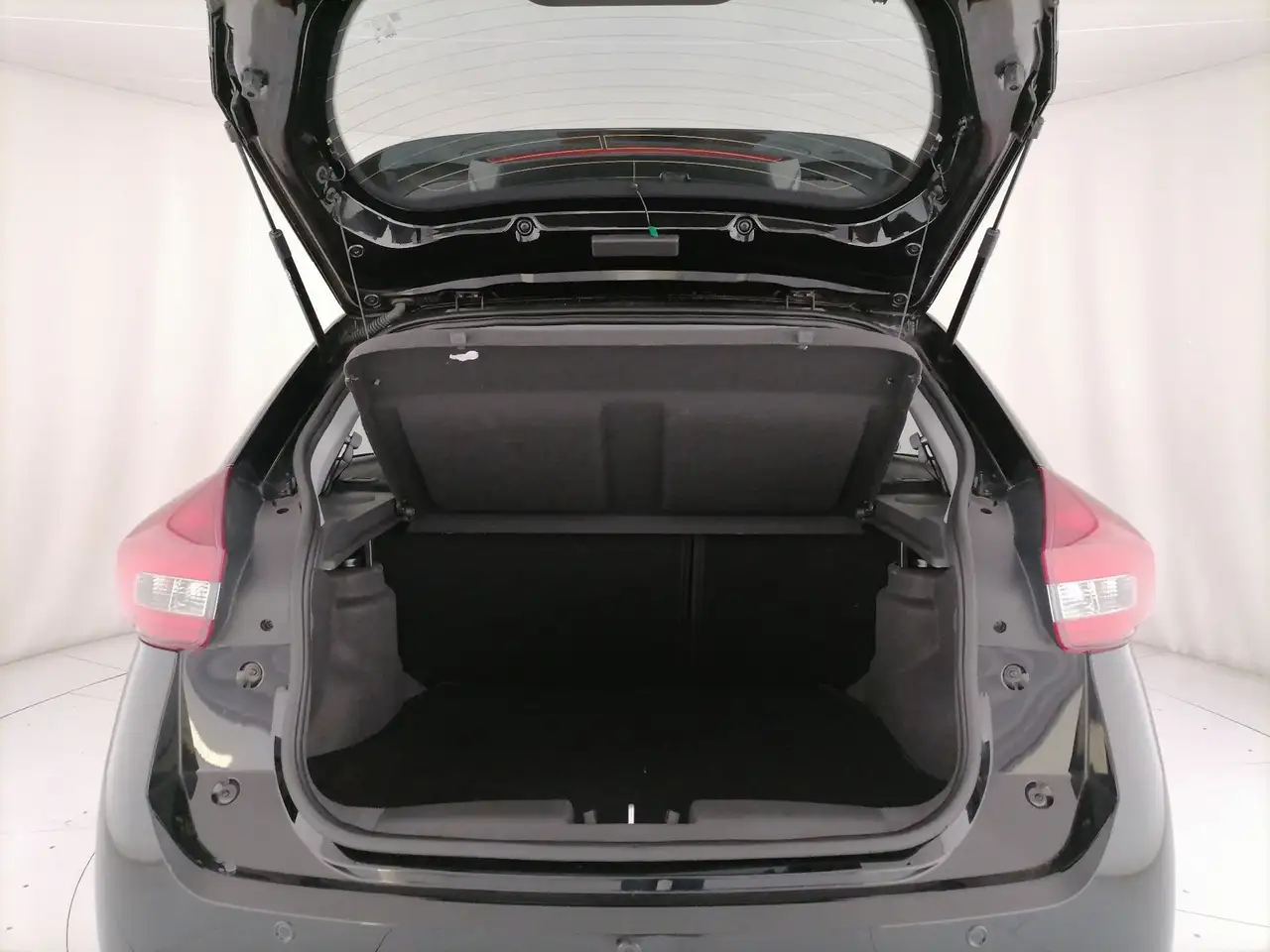 DR Automobiles DR 10
