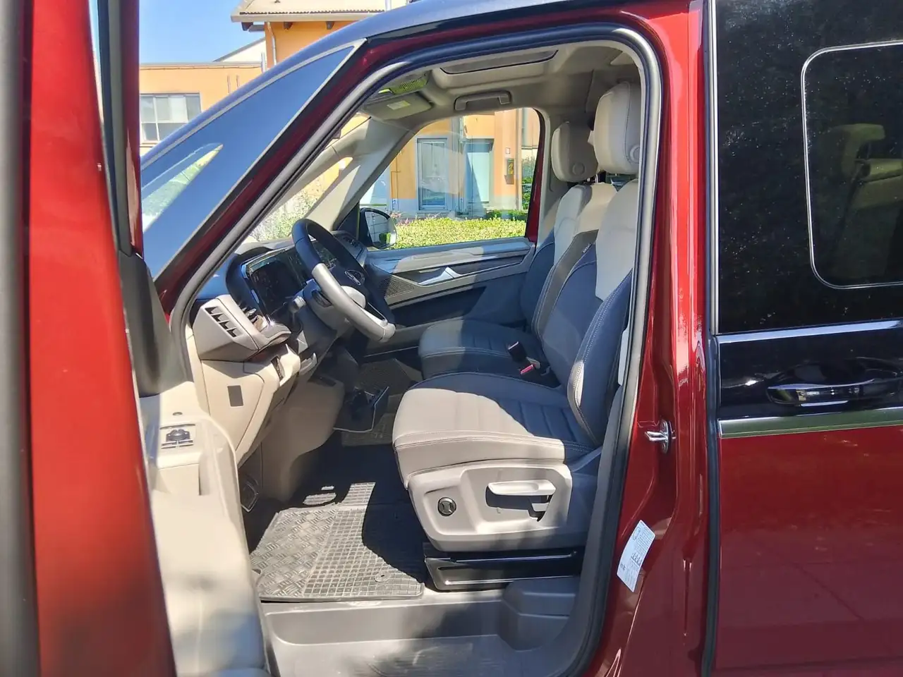 Volkswagen T7 Multivan 9