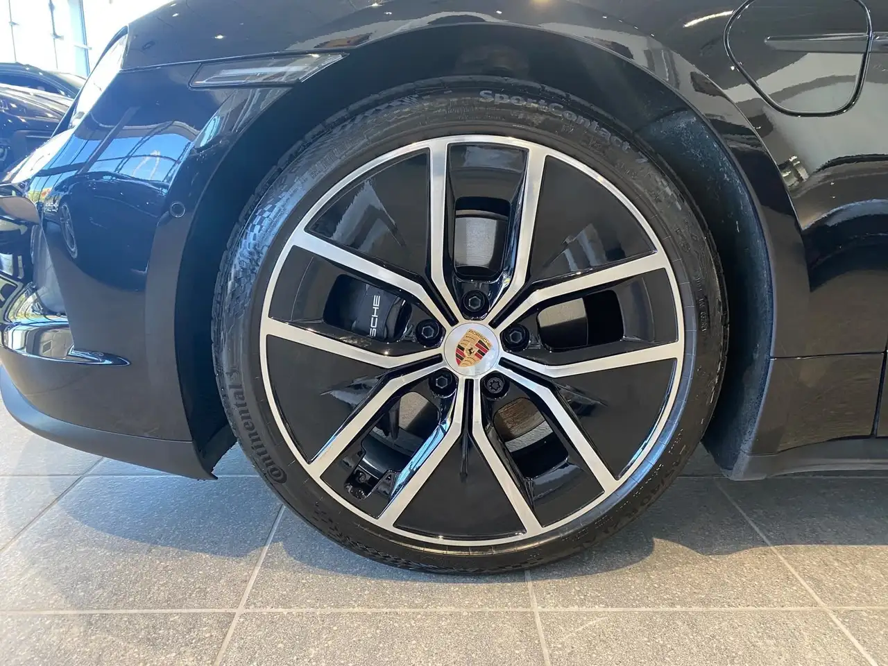 Porsche Taycan 9
