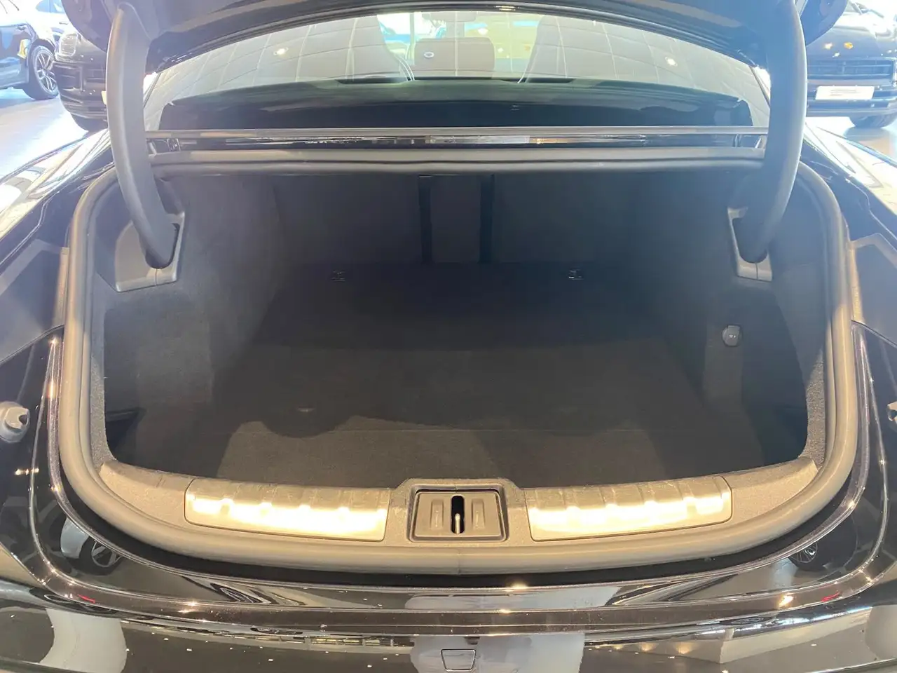 Porsche Taycan 11
