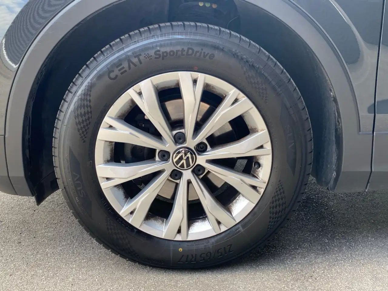 Volkswagen Tiguan 9