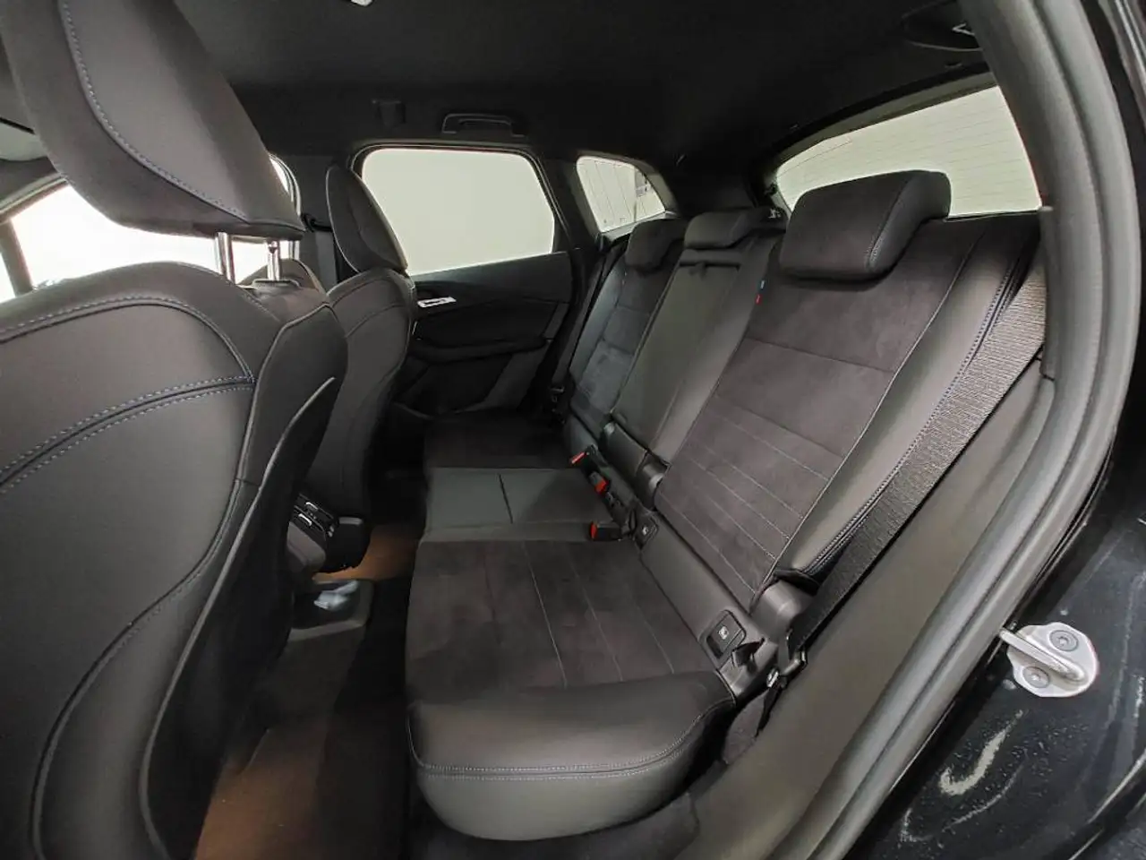 BMW 218 6