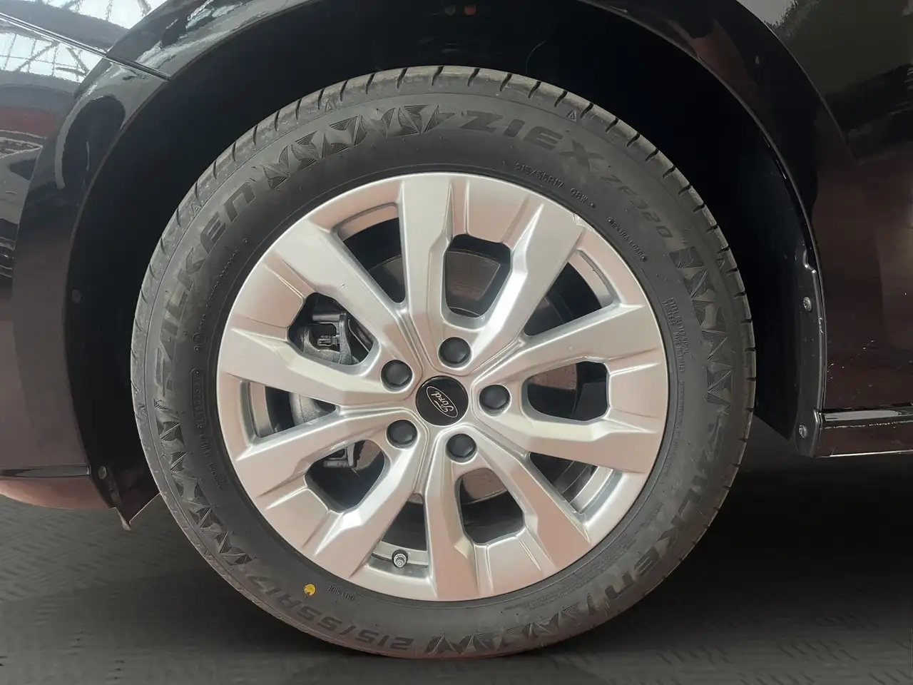 Ford Tourneo 4