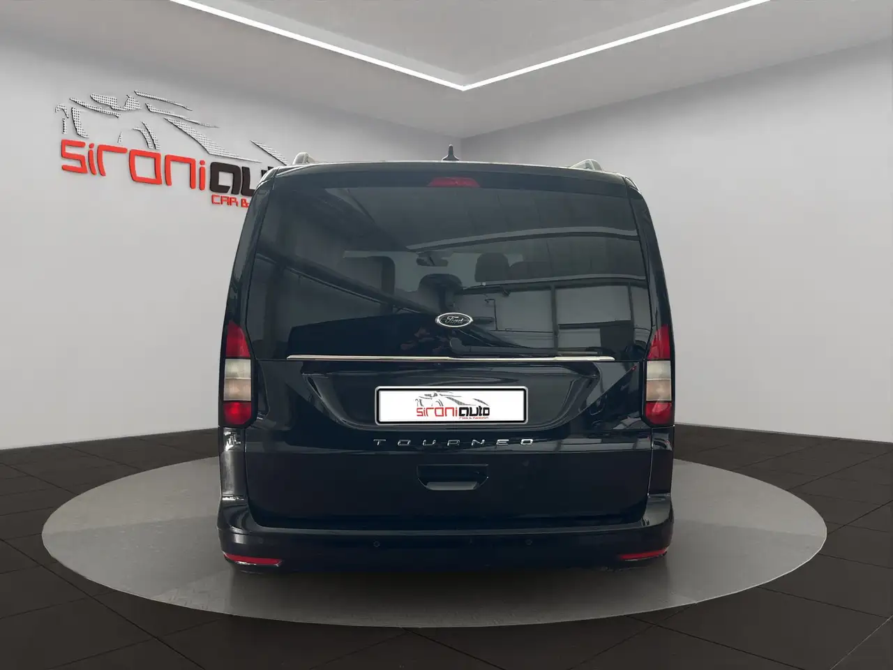 Ford Tourneo 6