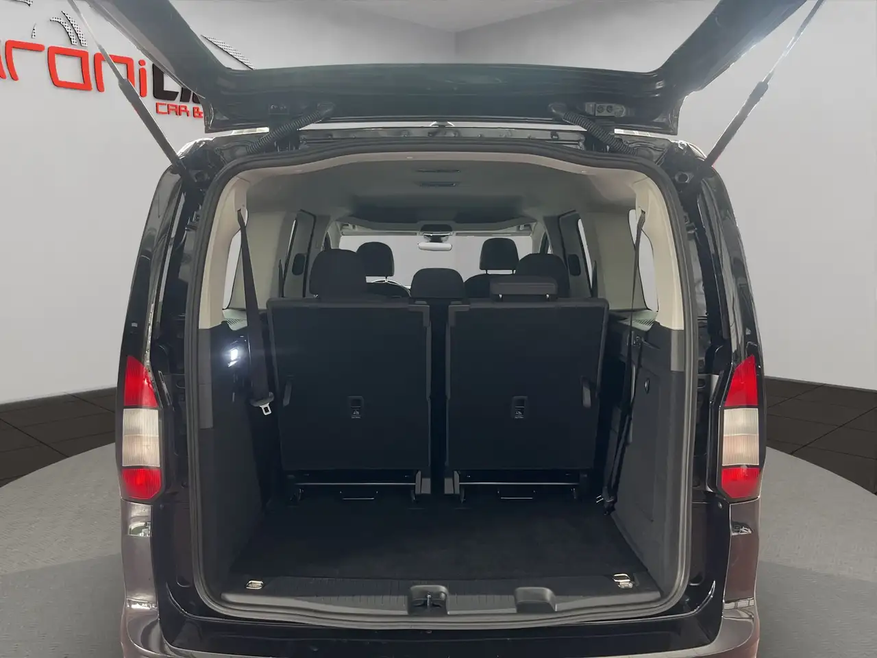 Ford Tourneo 7