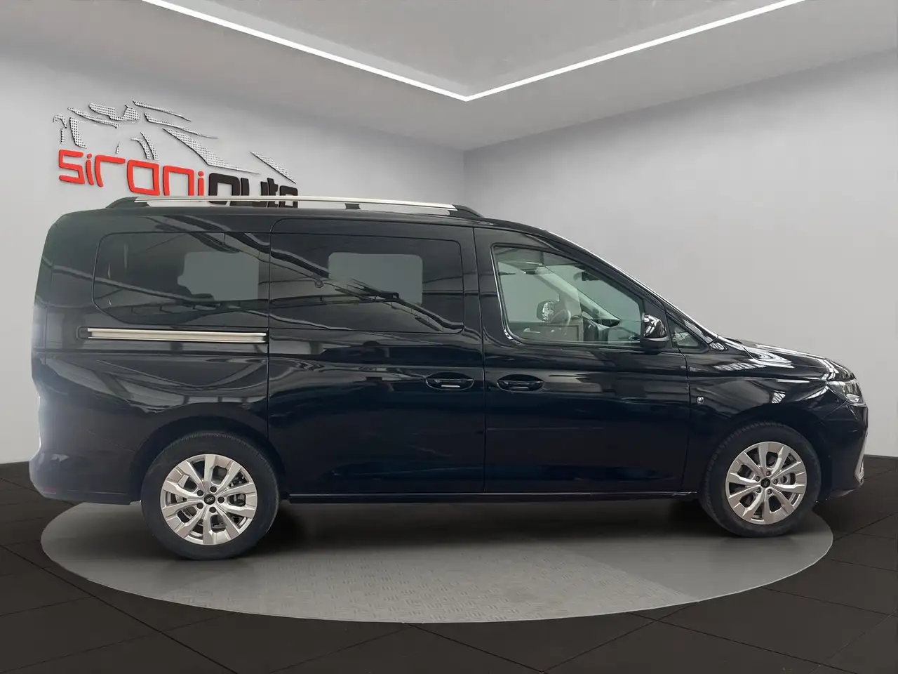 Ford Tourneo 9