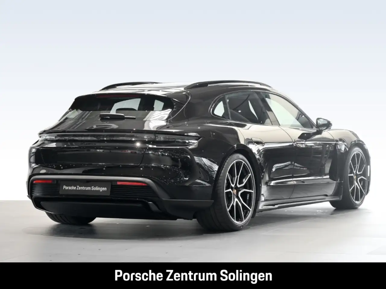 Porsche Taycan 4