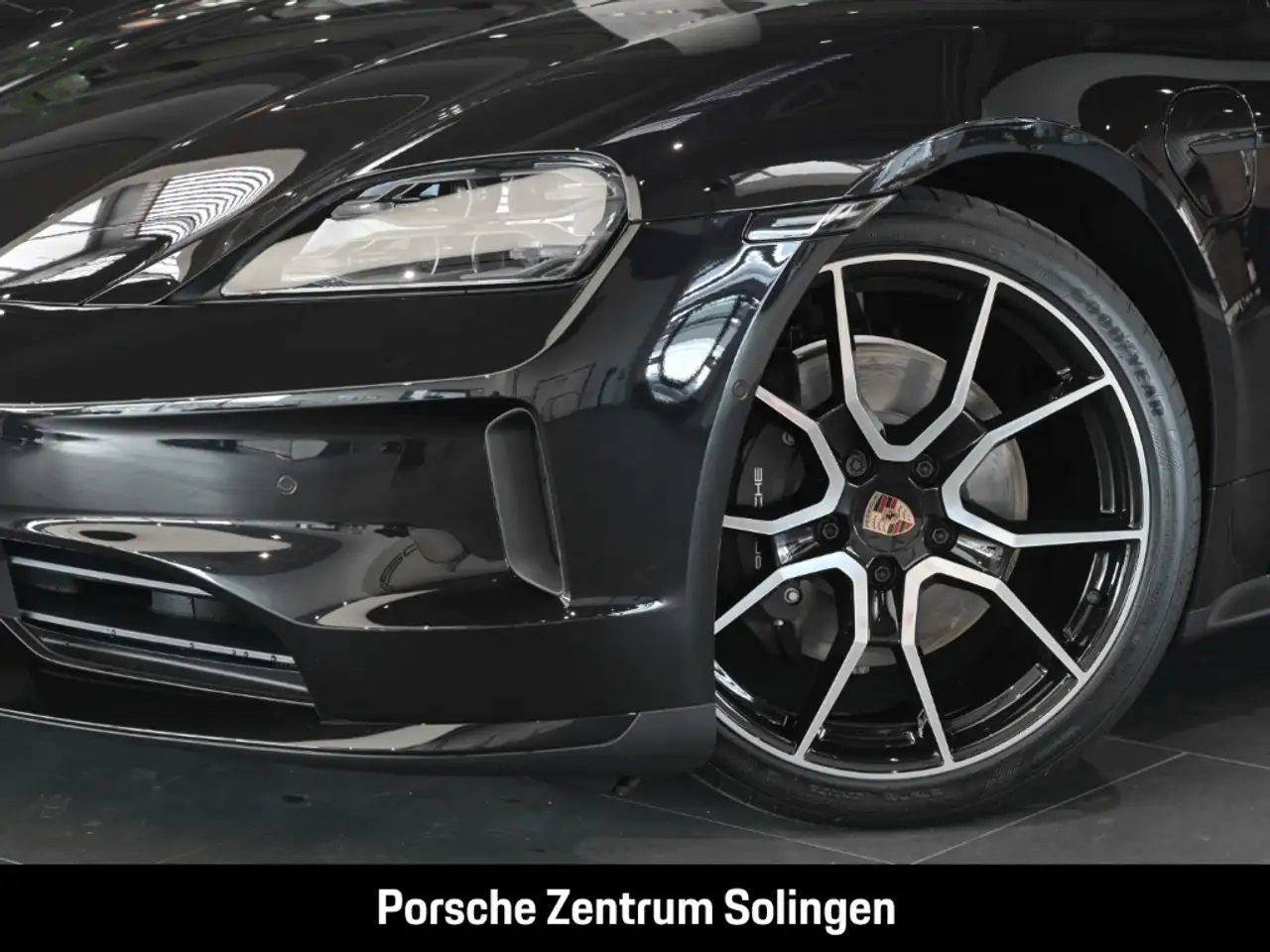 Porsche Taycan 6