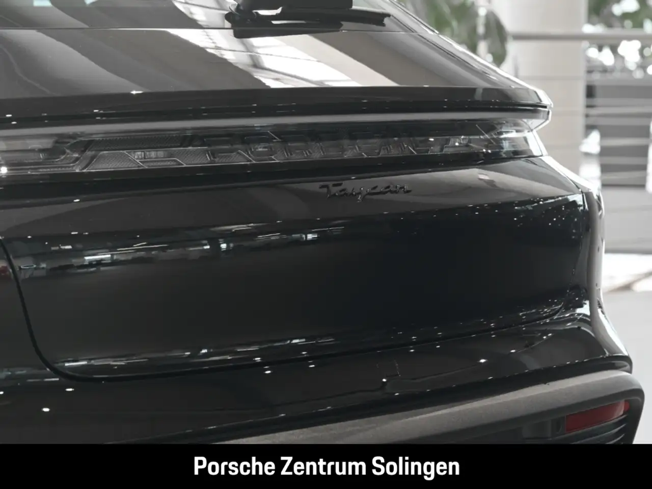 Porsche Taycan 8