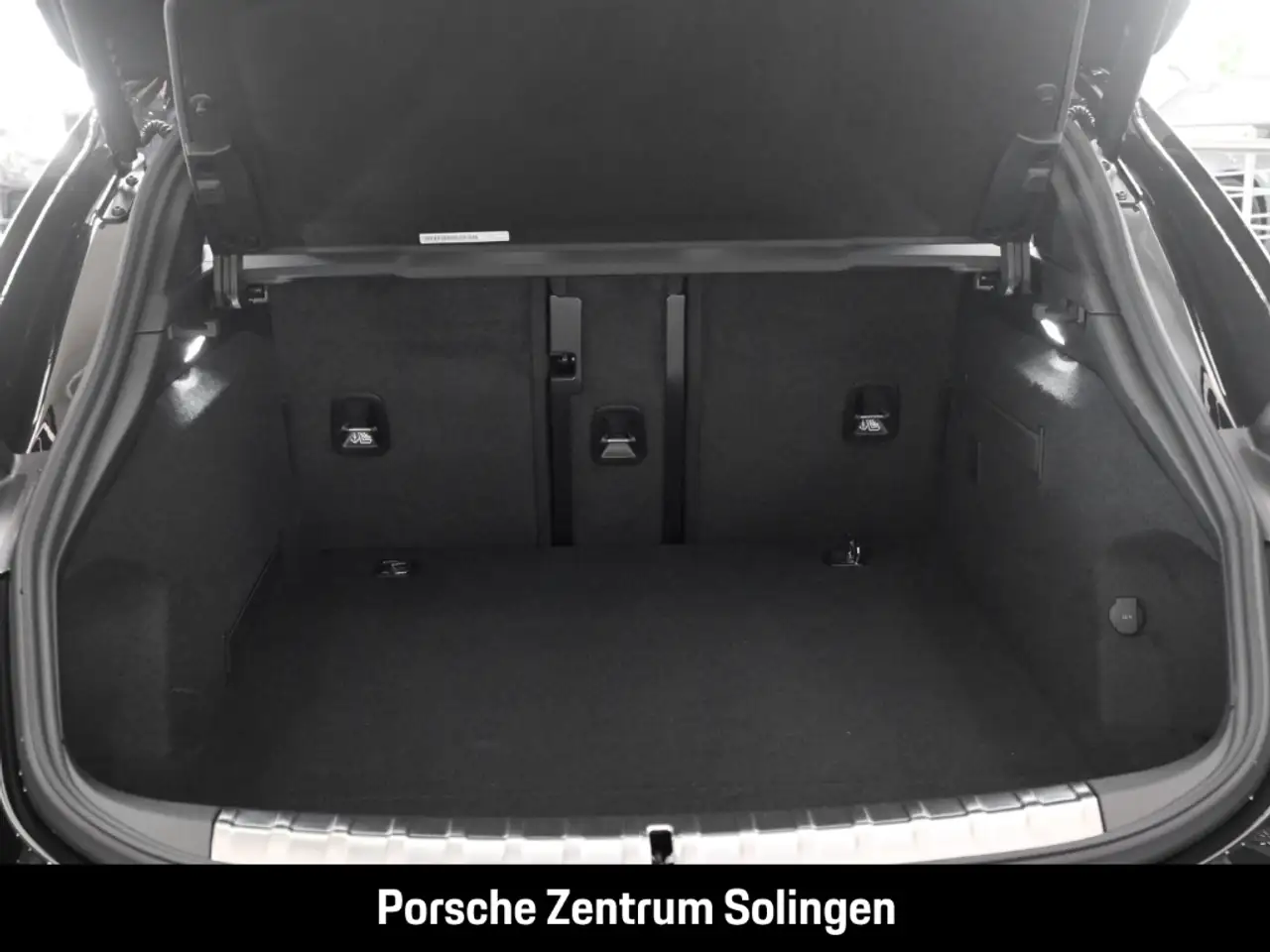 Porsche Taycan 9