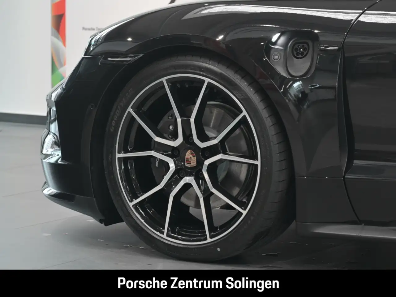 Porsche Taycan 10