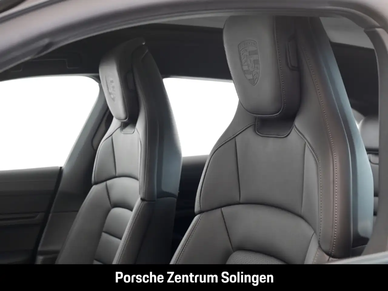 Porsche Taycan 16