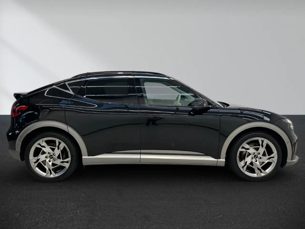 Genesis GV60 5