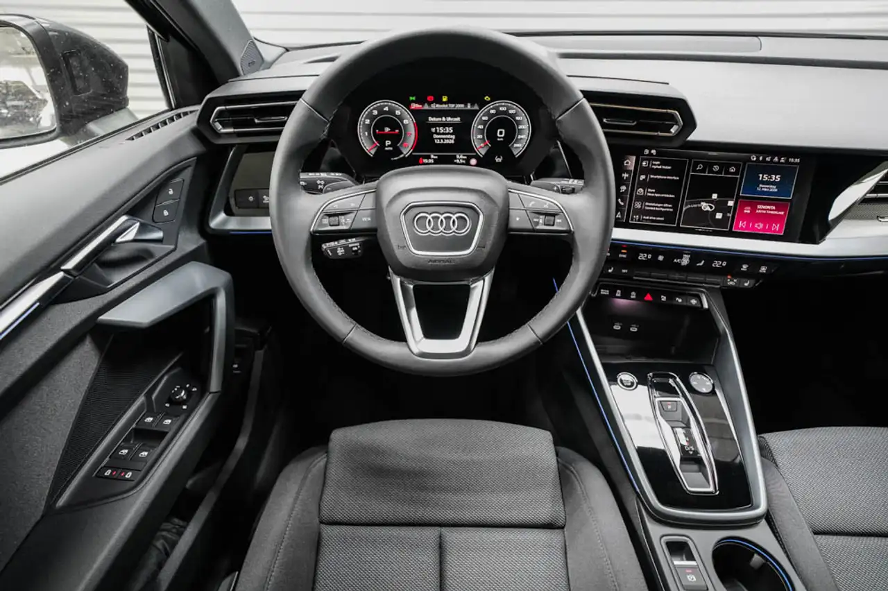 Audi A3 40 8