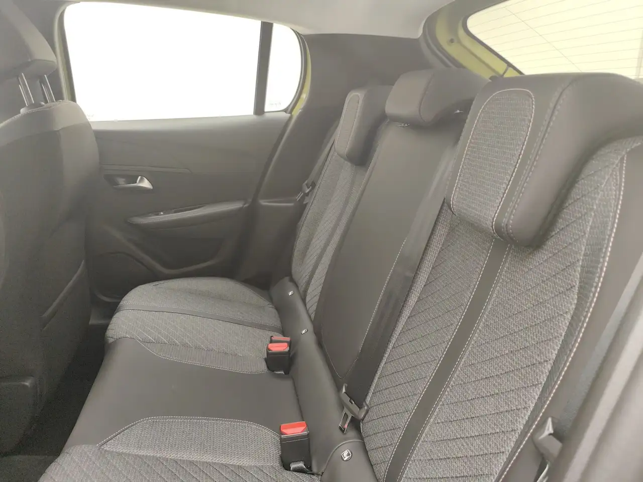 Peugeot 208 12