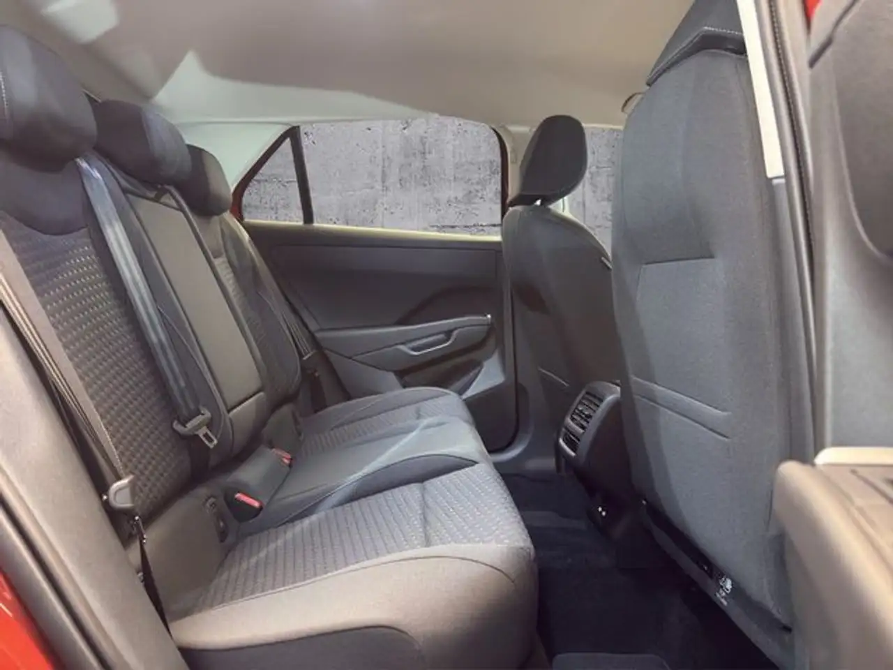 Volkswagen T-Roc 10