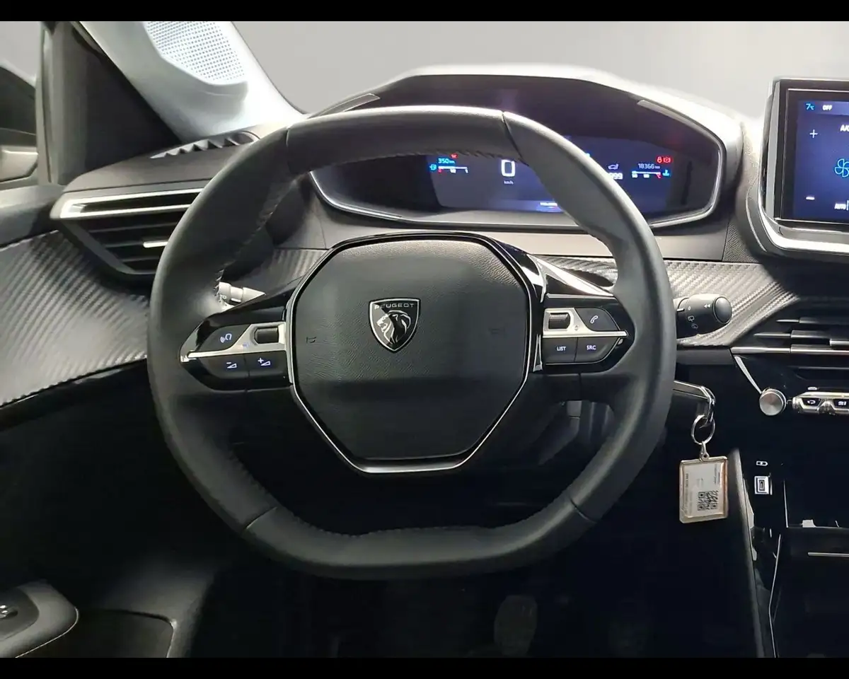 Peugeot 208 II 10