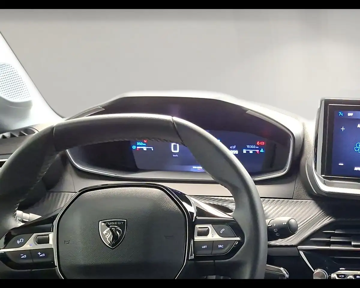 Peugeot 208 II 11