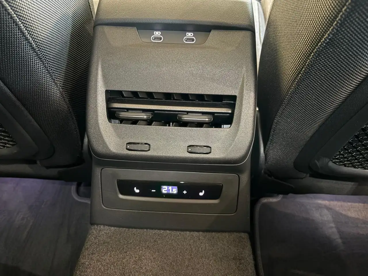 Audi A5 40 8